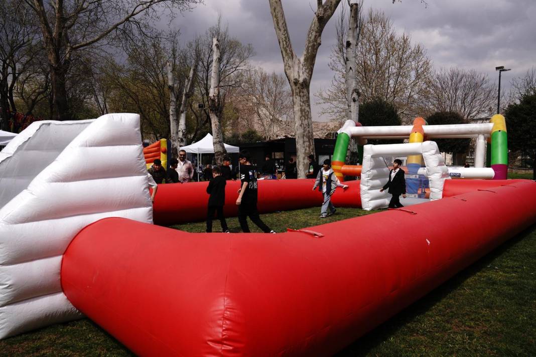 İBB'den Ramazan Bayramı'na özel 'Özgürlük ve Demokrasi Şenliği' başladı 17